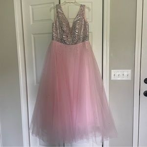 Custom-Size PromLily A-Line V-Neck Tulle Dress